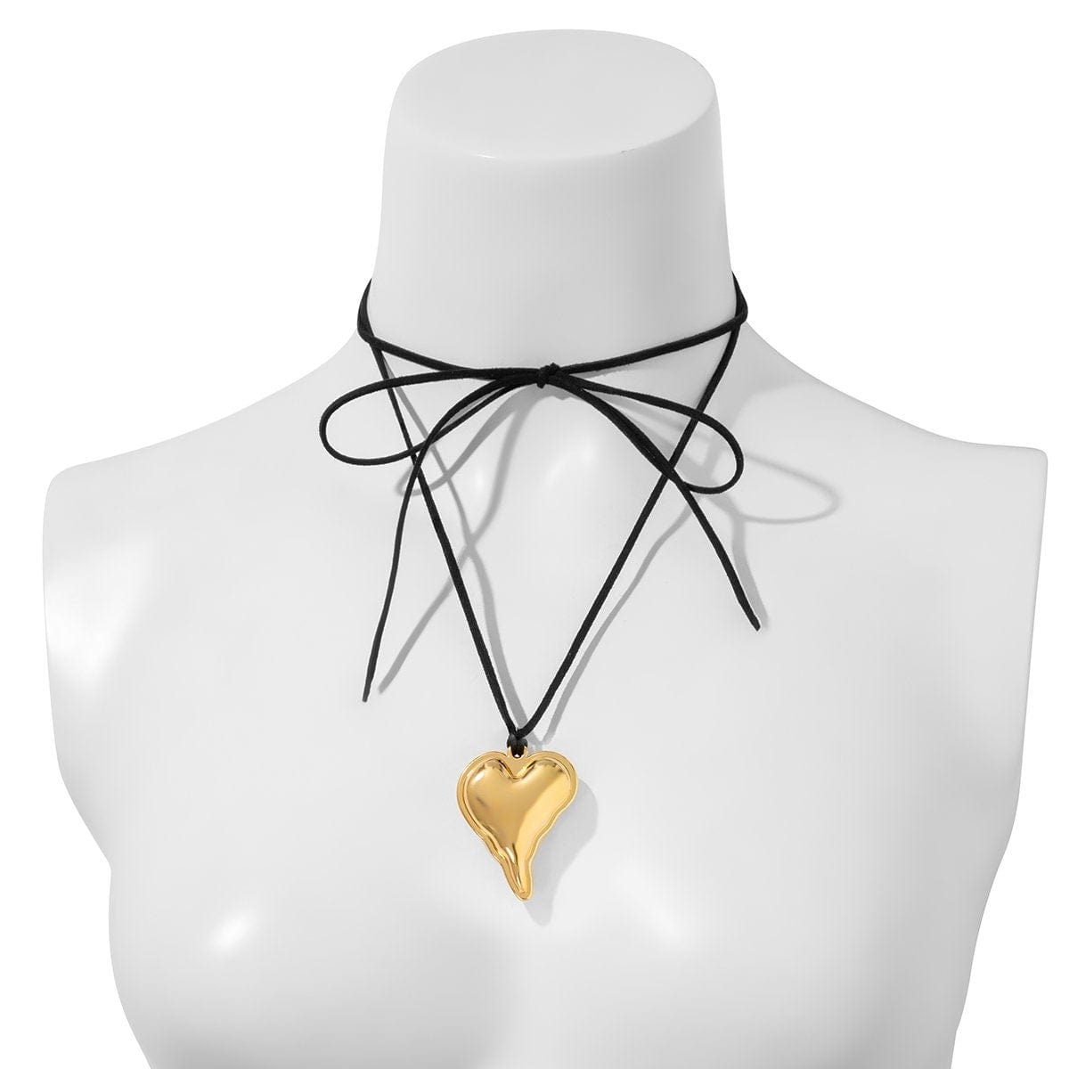 Chic Melting Heart Pendant Velvet String Necklace