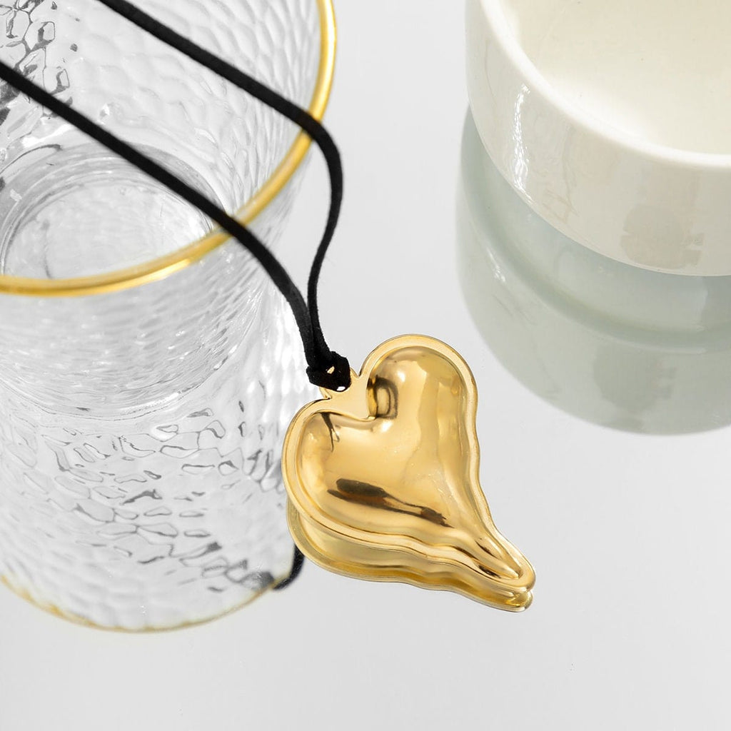 Chic Melting Heart Pendant Velvet String Necklace