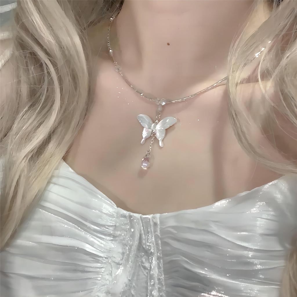 Chic Natural Pearl Shell Butterfly Pendant Crystal Necklace